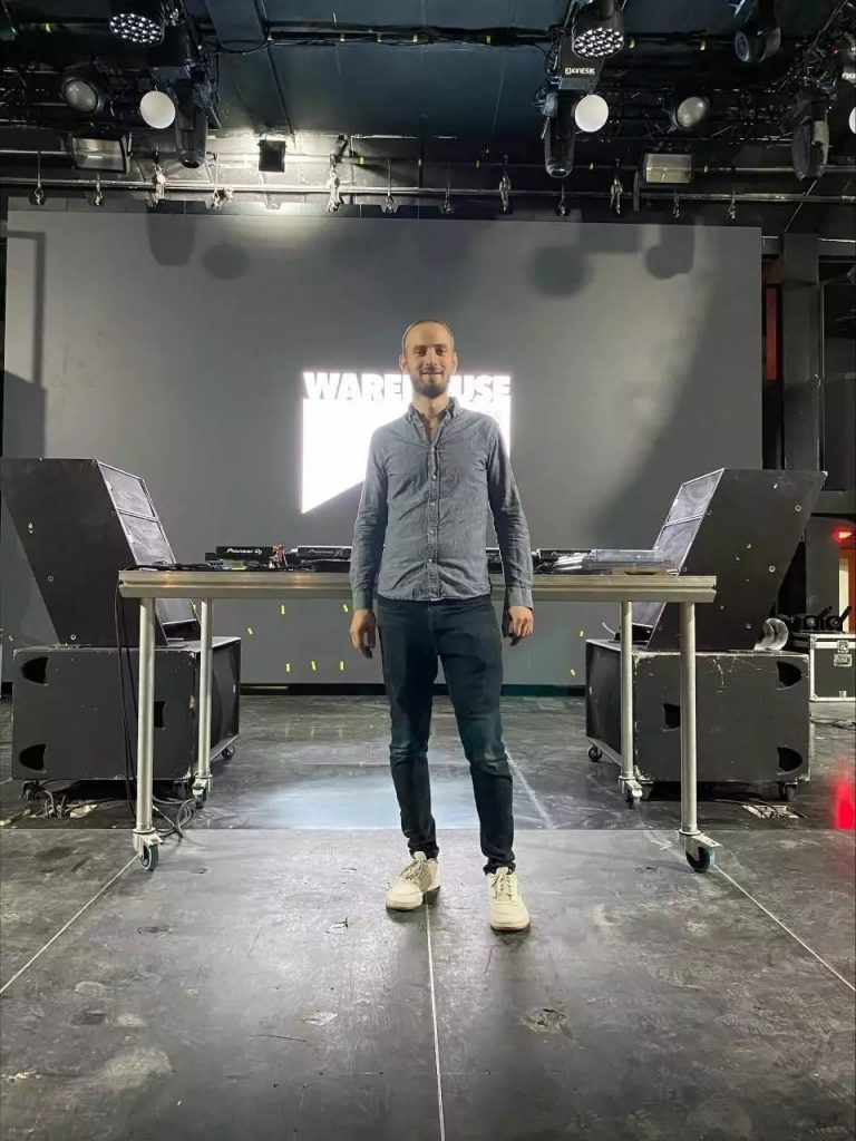 Simon Boisson - The Warehouse